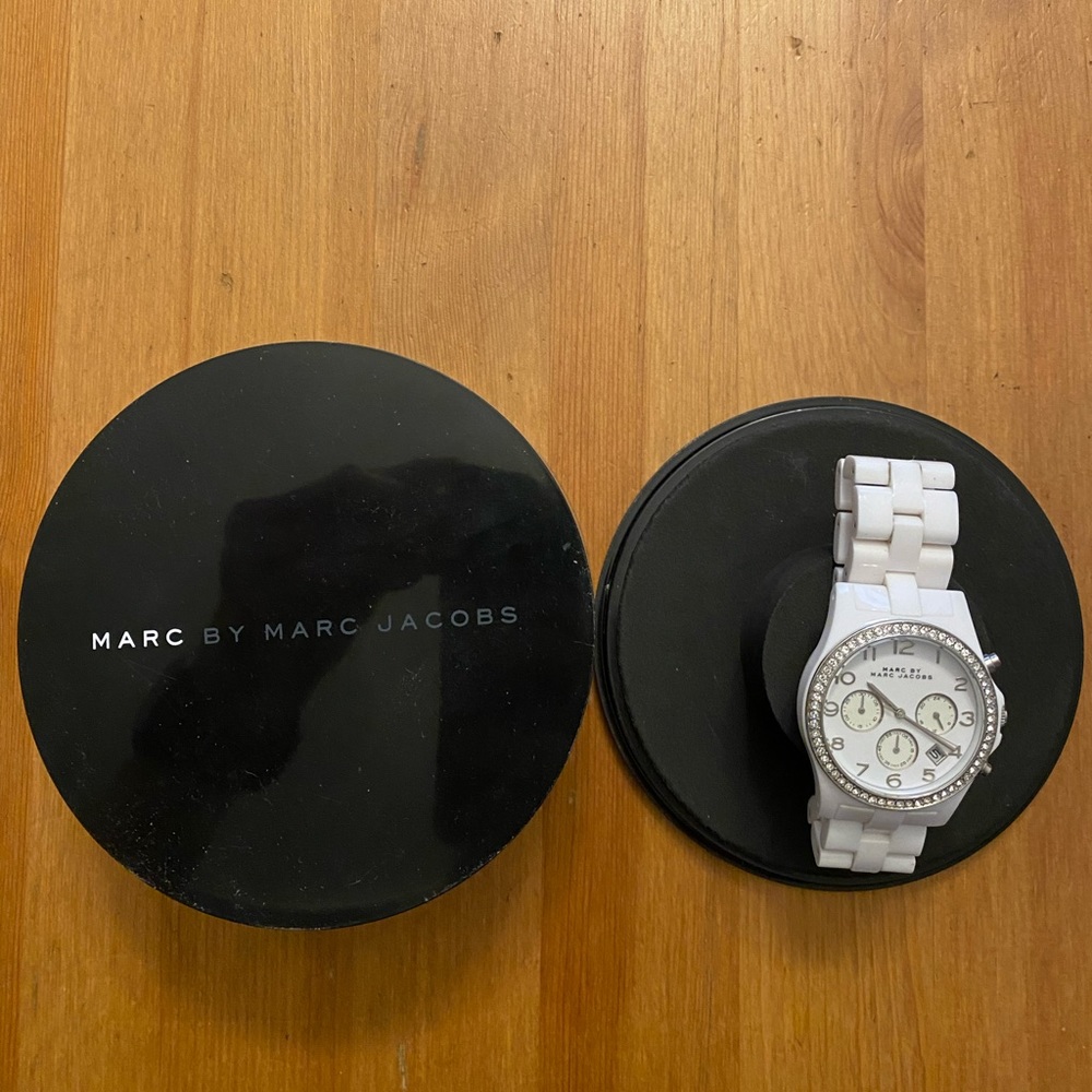 Marc Jacobs Watch - Picture 2 of 5